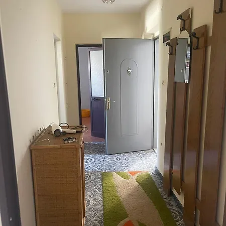 Mia * Shkodër